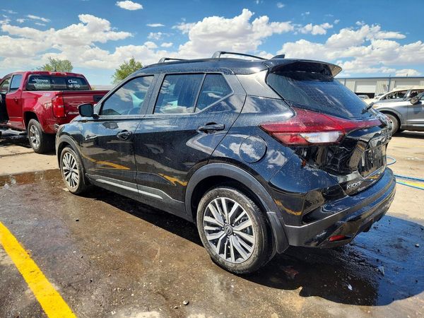 2024 NISSAN KICKS SR