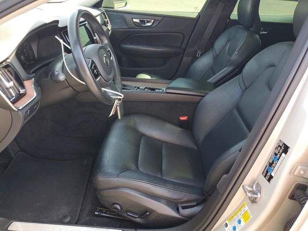 2019 VOLVO S60