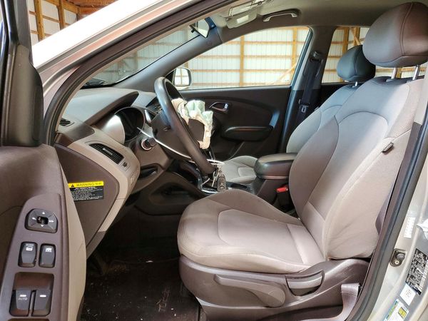 2015 HYUNDAI TUCSON GL (Middle-Low)