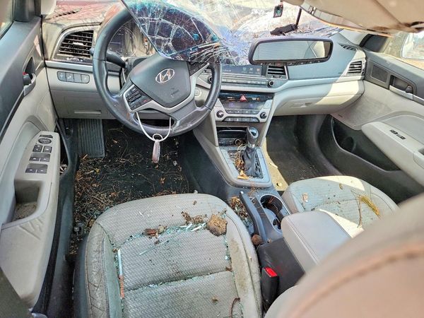 2017 HYUNDAI ELANTRA