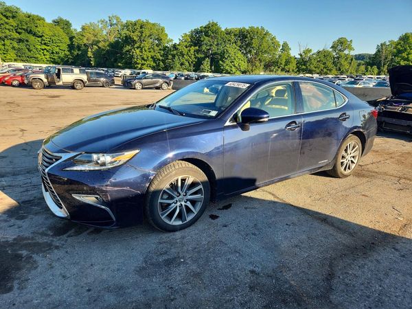 2016 LEXUS ES 300h