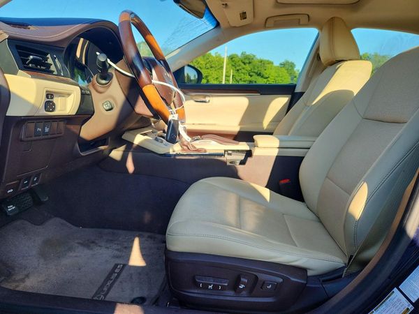 2016 LEXUS ES 300h
