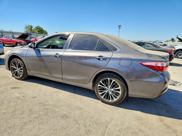 2016 TOYOTA CAMRY