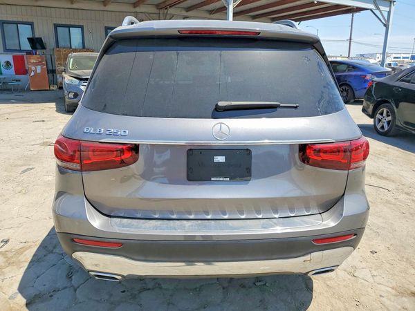 2021 MERCEDES-BENZ GLB GLB250