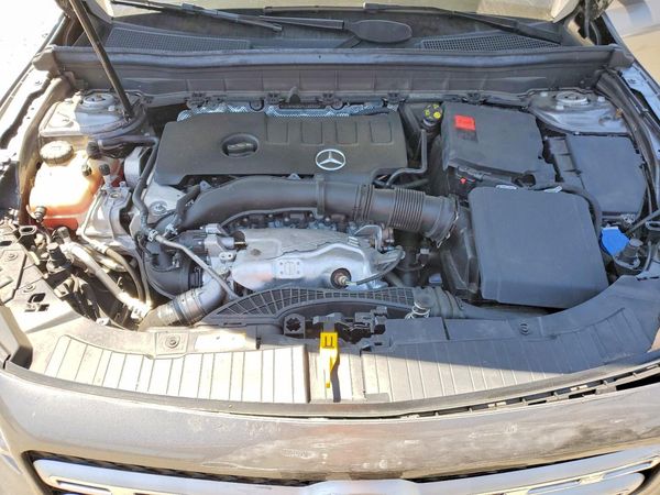 2021 MERCEDES-BENZ GLB GLB250