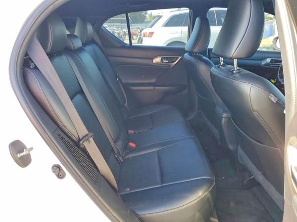 2017 LEXUS CT 200h