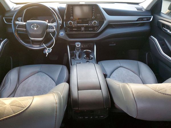 2022 TOYOTA HIGHLANDER Special Edition — CKPT