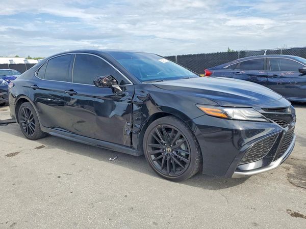 2024 TOYOTA CAMRY XSE