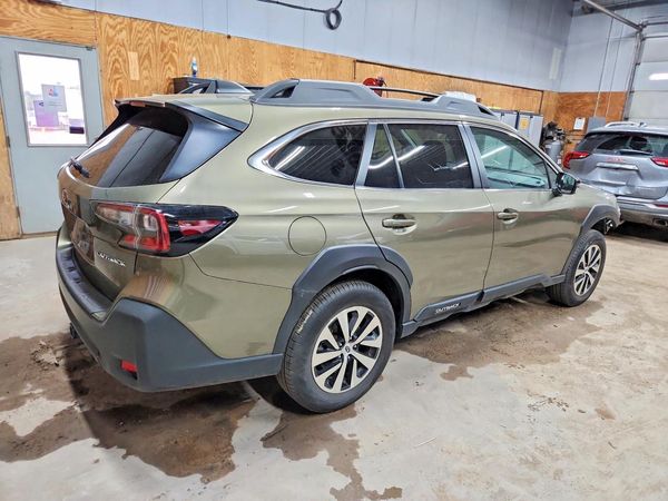 2025 SUBARU OUTBACK Premium