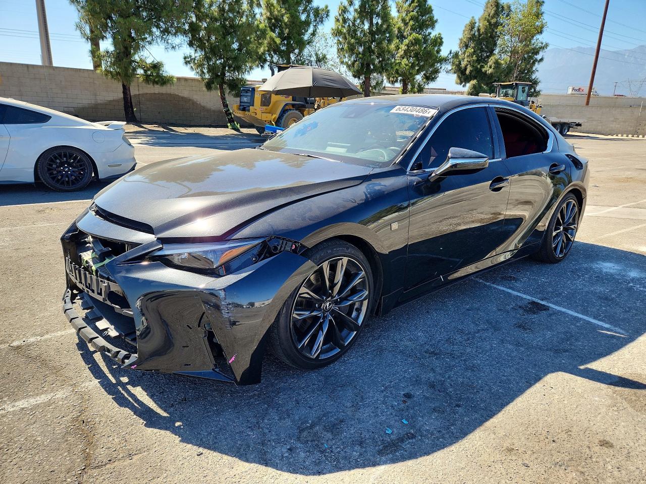 2025 LEXUS IS 300