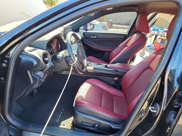 2025 LEXUS IS 300