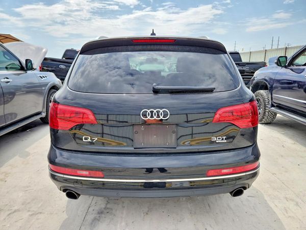 2015 AUDI Q7 Premium