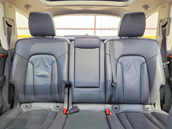 2015 AUDI Q7 Premium