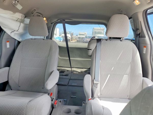2018 TOYOTA SIENNA