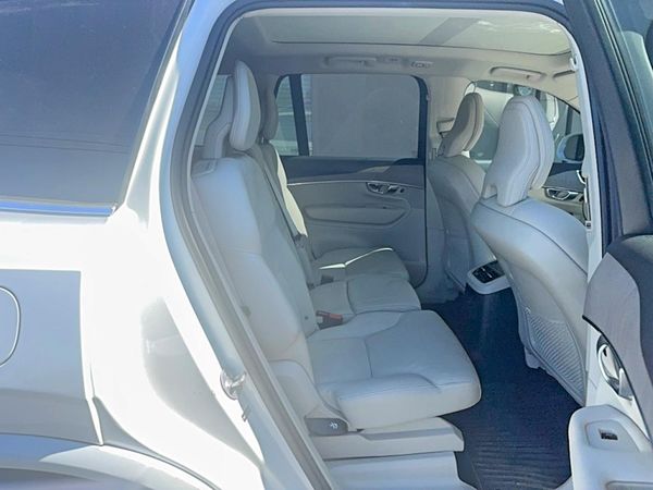 2025 VOLVO XC90 Plus Bright