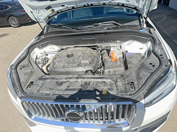 2025 VOLVO XC90 Plus Bright
