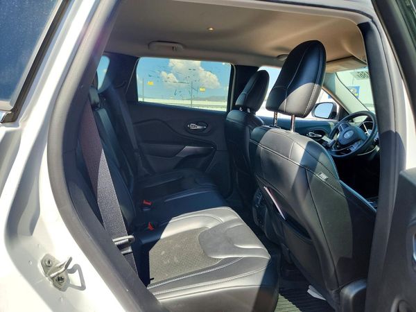 2020 JEEP CHEROKEE LATITUDE PLUS FWD