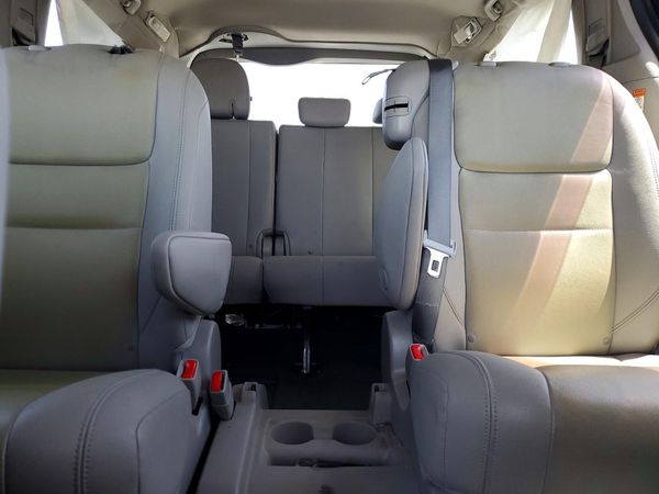 2020 TOYOTA SIENNA Q grade
