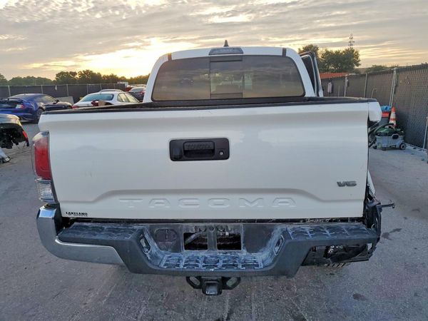 2021 TOYOTA TACOMA SR5