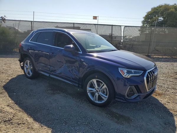 2022 AUDI Q3