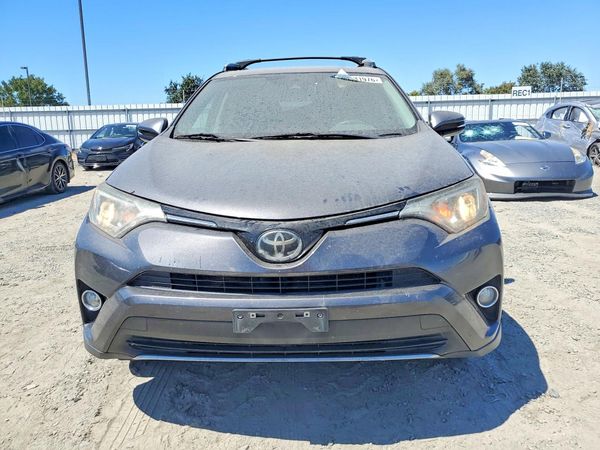 2018 TOYOTA RAV4 Adventure/XLE
