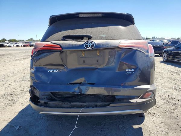 2018 TOYOTA RAV4 Adventure/XLE