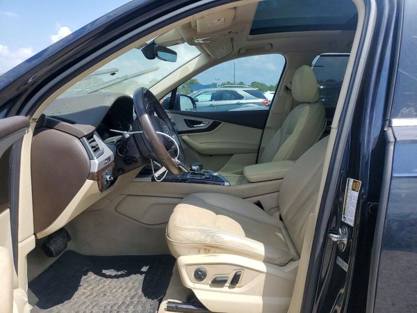 2018 AUDI Q7 quattro Premium Plus