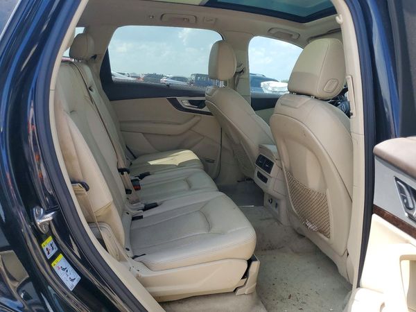 2018 AUDI Q7 quattro Premium Plus