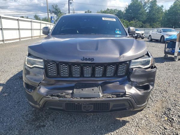 2020 JEEP GRAND CHEROKEE Laredo