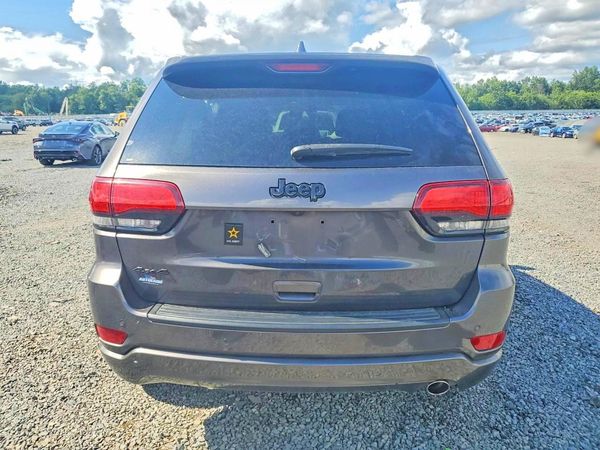 2020 JEEP GRAND CHEROKEE Laredo