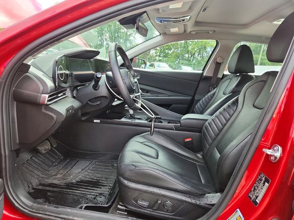 2025 HYUNDAI ELANTRA