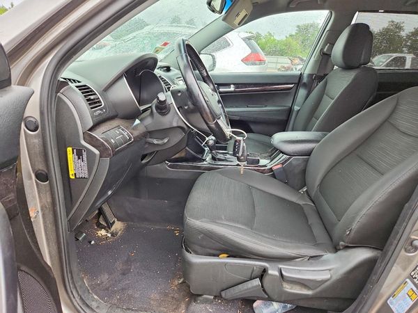 2014 KIA SORENTO Base/ LX