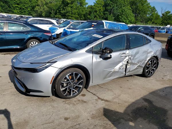 2025 TOYOTA PRIUS