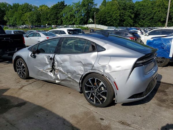 2025 TOYOTA PRIUS