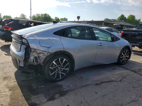 2025 TOYOTA PRIUS