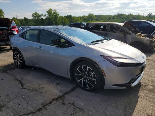 2025 TOYOTA PRIUS