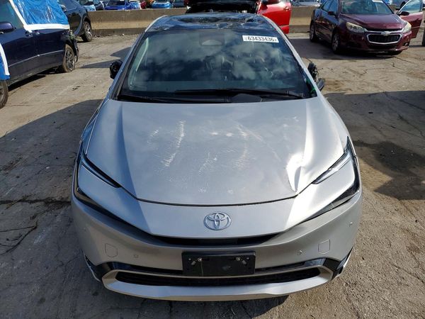 2025 TOYOTA PRIUS