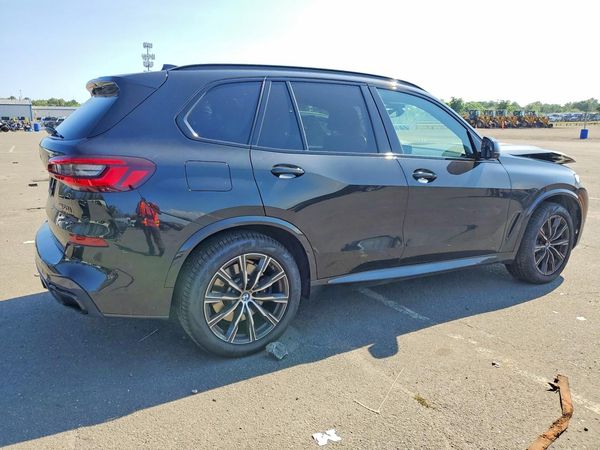 2021 BMW X5 M50i