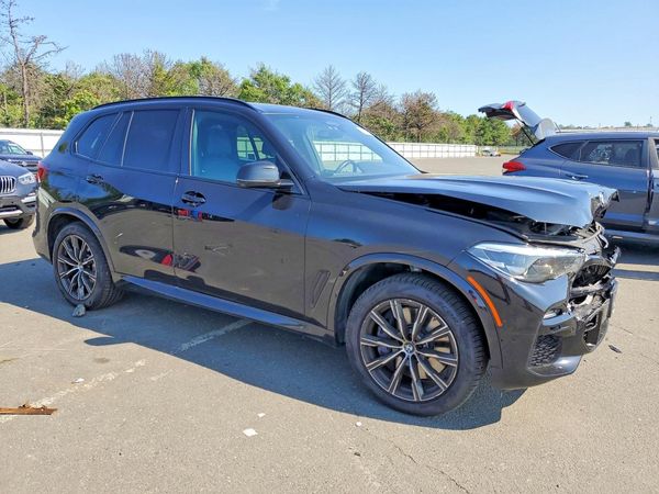 2021 BMW X5 M50i