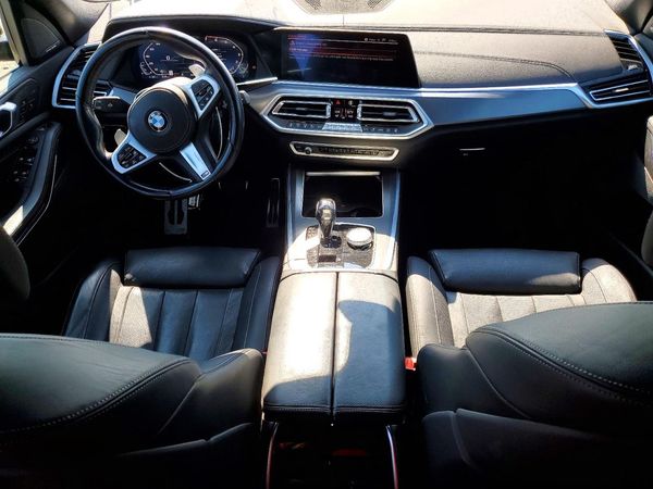 2021 BMW X5 M50i