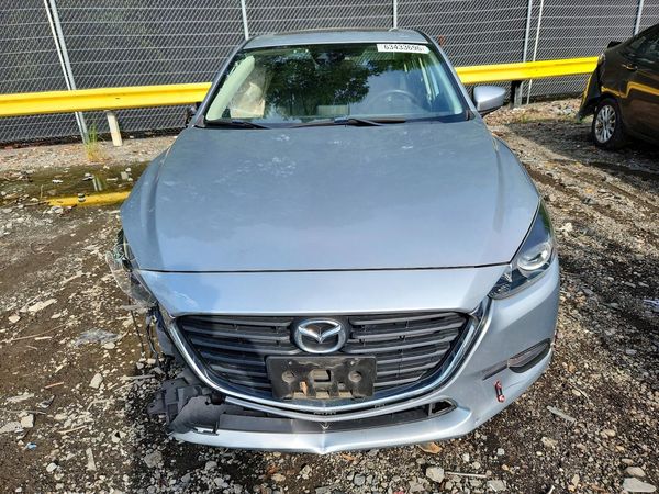 2018 MAZDA 3 Touring