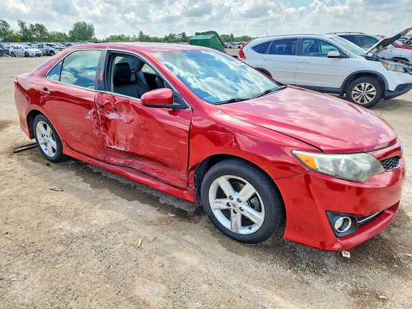 2012 TOYOTA CAMRY