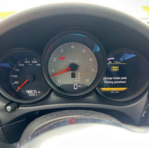 2017 PORSCHE MACAN