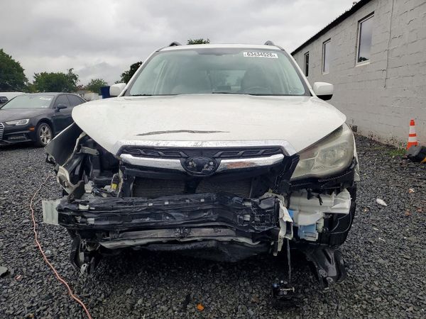 2018 SUBARU FORESTER