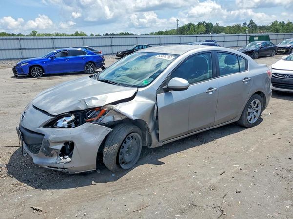 2012 MAZDA 3 Sport/GX — Front 3/4