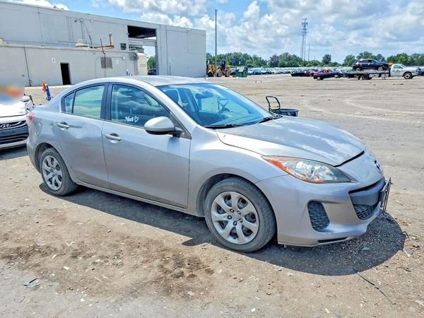 2012 MAZDA 3 Sport/GX — Passenger 3/4