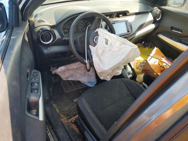 2019 NISSAN KICKS