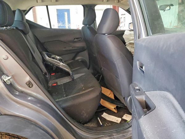 2019 NISSAN KICKS