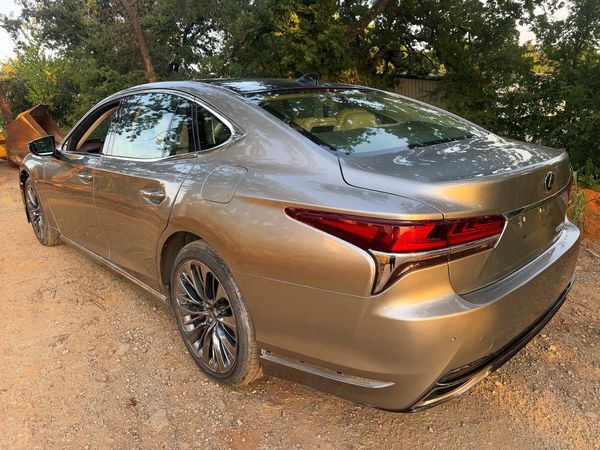 2018 LEXUS LS 500