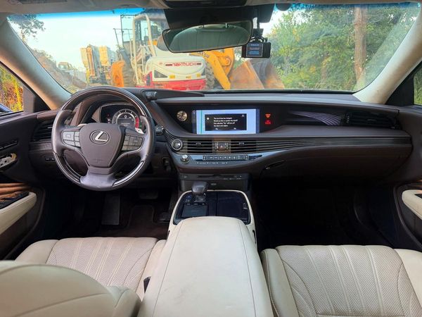 2018 LEXUS LS 500